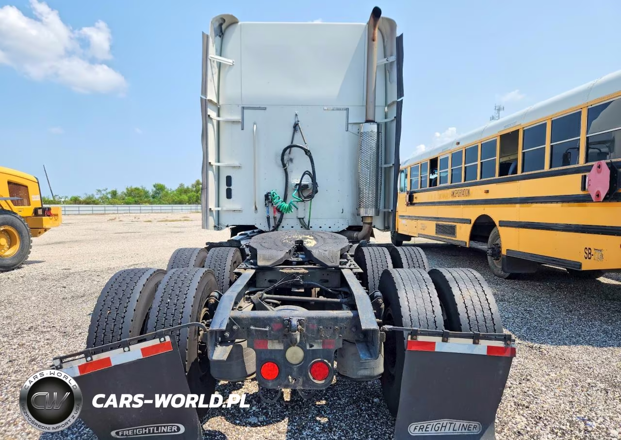 2007 Freightliner Columbia 120 Semi Truck VIN:1FUJA6CK07LX63333 - 6