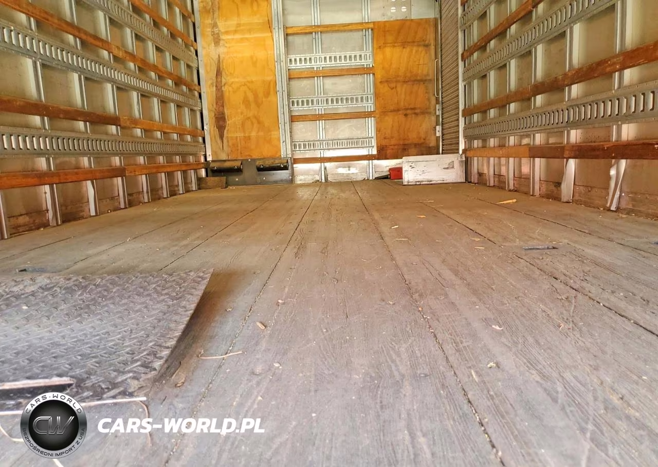 2018 Hino 195 Box Truck VIN:JHHSDM2HXJK006396 - 10