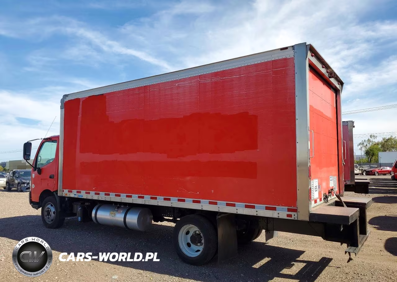 2018 Hino 195 Box Truck VIN:JHHSDM2HXJK006396 - 2