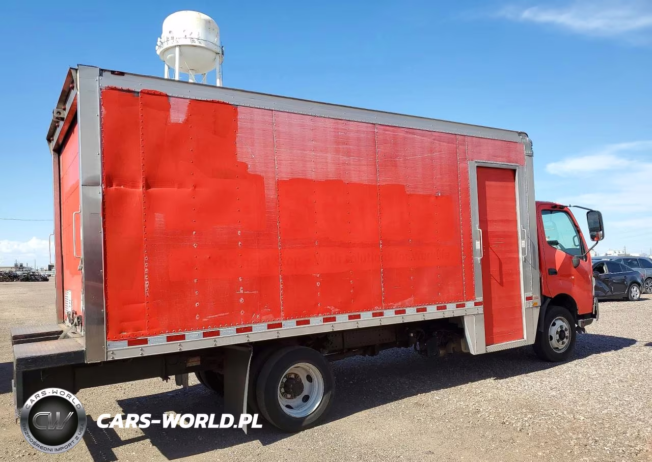 2018 Hino 195 Box Truck VIN:JHHSDM2HXJK006396 - 3