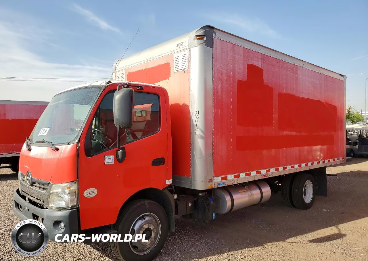 2018 Hino 195 Box Truck