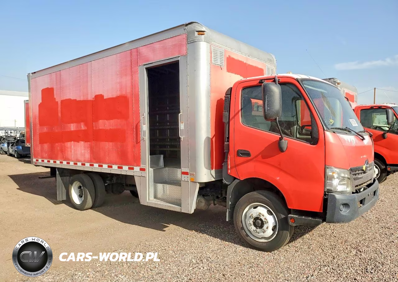 2018 Hino 195 Box Truck VIN:JHHSDM2H7JK006324 - 4