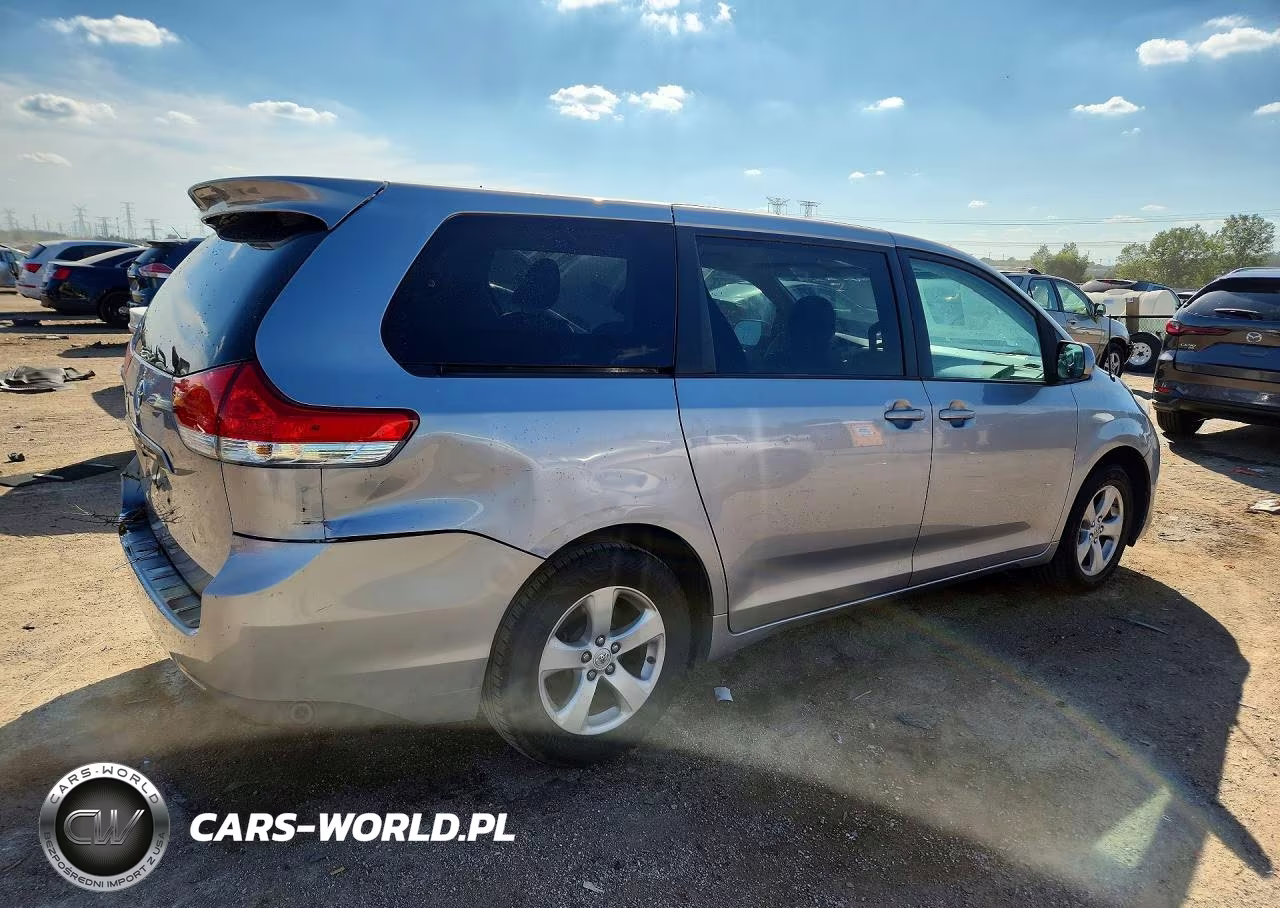 2012 Toyota Sienna Le 8-Passenger VIN:5TDKA3DC5CS015543 - 3