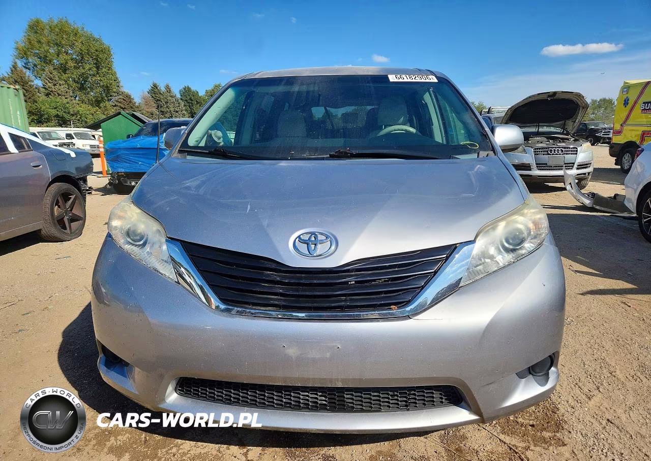 2012 Toyota Sienna Le 8-Passenger VIN:5TDKA3DC5CS015543 - 5
