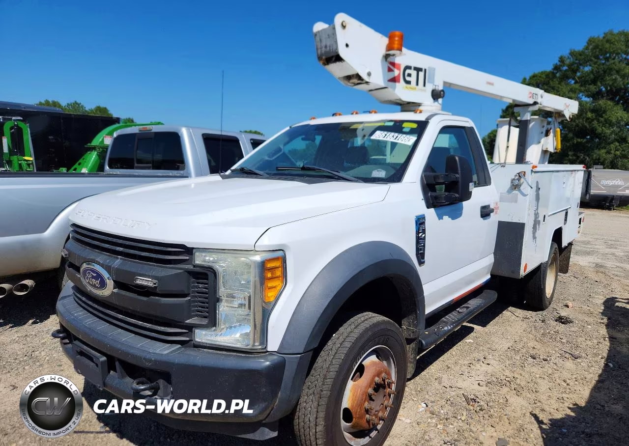 2017 Ford F450 Super Duty Bucket Truck VIN:1FDUF4GY3HEB23238 - 1