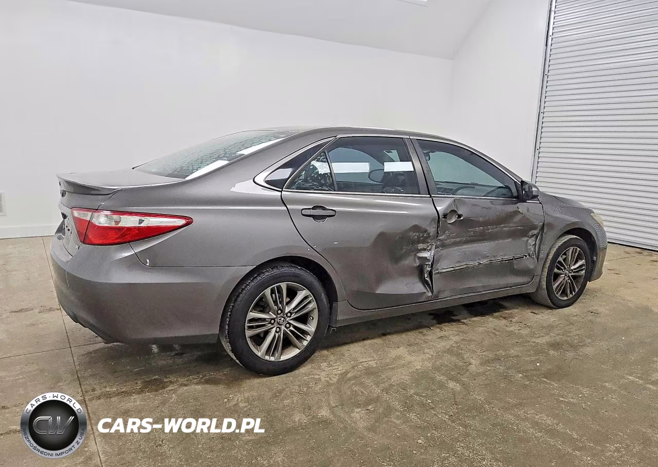 2017 Toyota Camry Se VIN:4T1BF1FK1HU686653 - 3