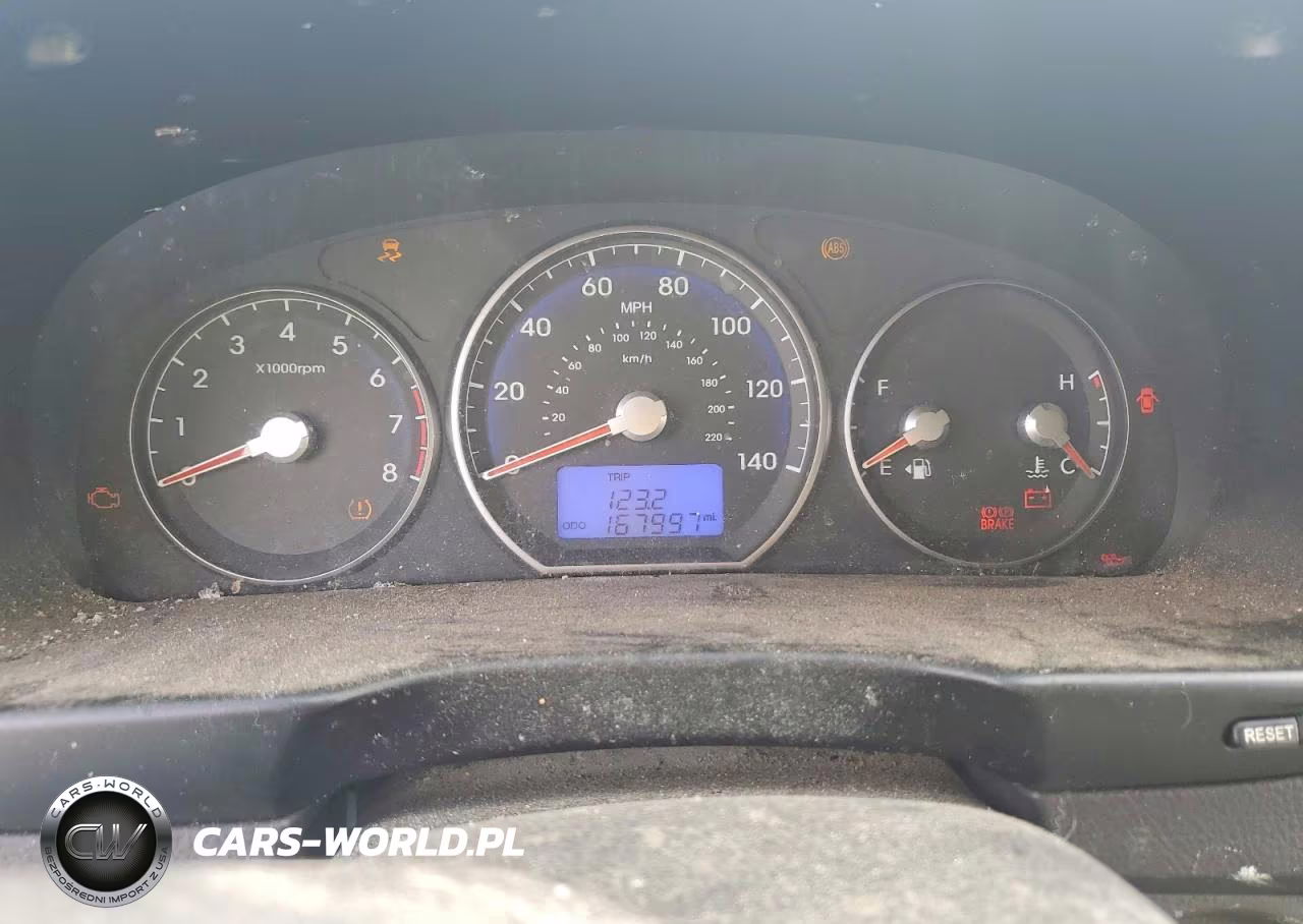 2010 Hyundai Santa Fe Gls VIN:5NMSG3AB5AH385983 - 9