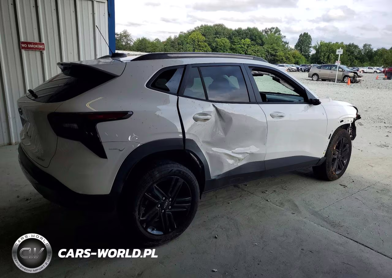 2025 Chevrolet Trax Activ VIN:KL77LKEP2SC253343 - 3