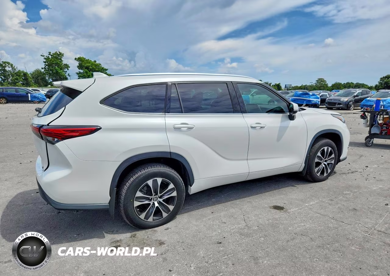 2020 Toyota Highlander Xle VIN:5TDGZRBH6LS519194 - 3