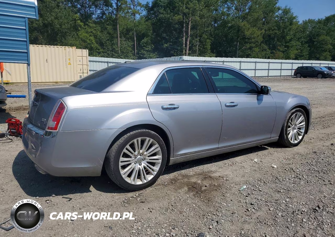 2014 Chry 300C VIN:2C3CCAETXEH382915 - 3
