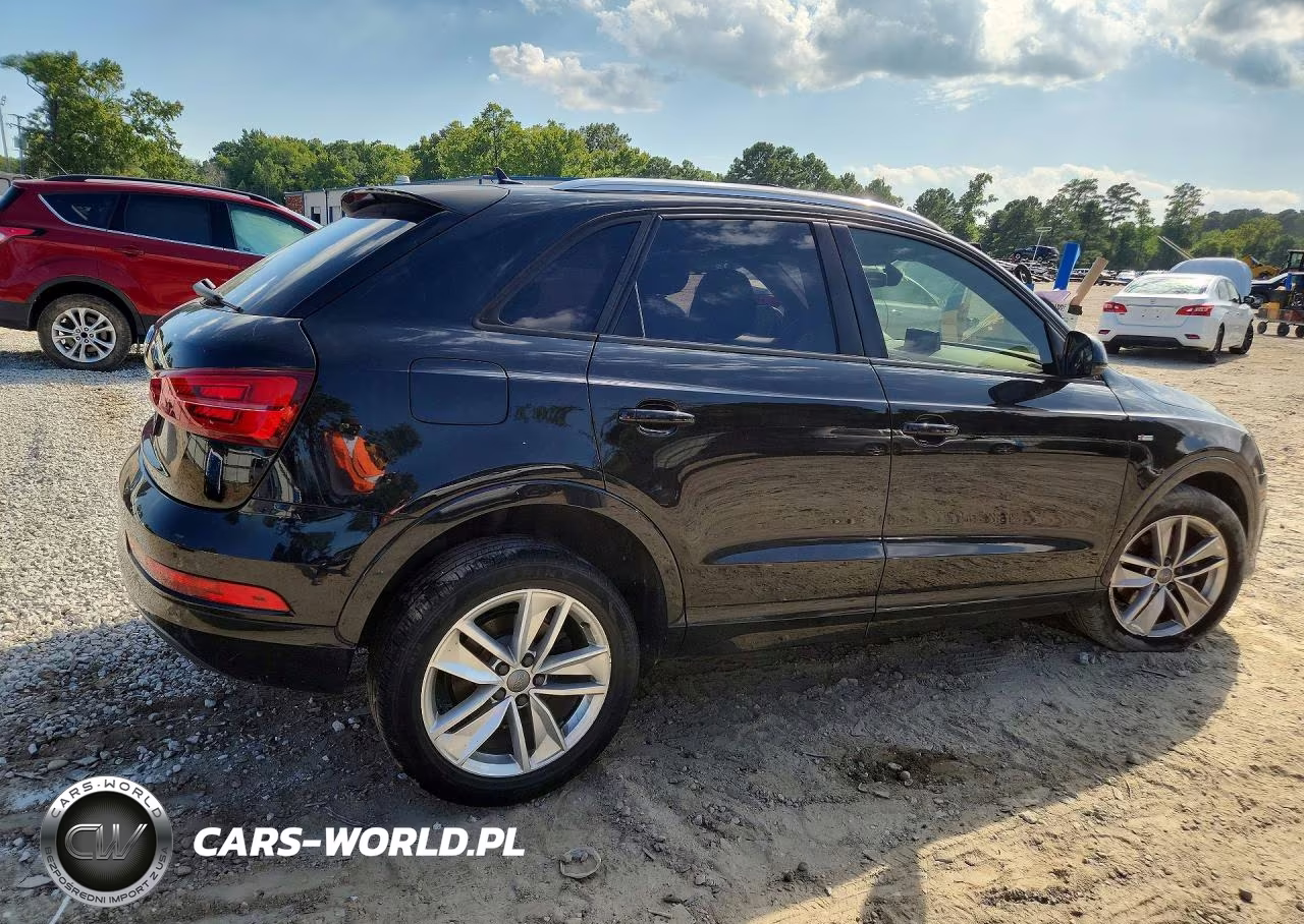 2018 Audi Q3 Premium VIN:WA1BCCFS2JR001068 - 3