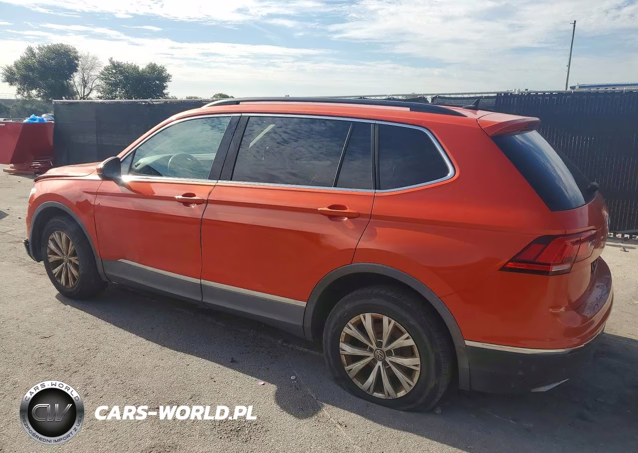2018 Volkswagen Tiguan Se VIN:3VV3B7AXXJM184374 - 2