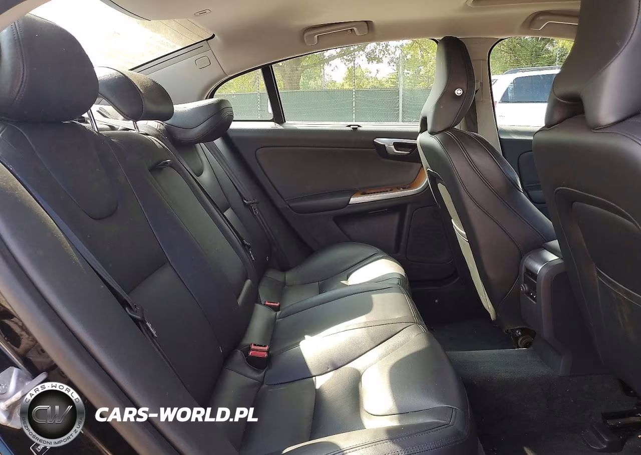 2016 Volvo S60 Platinum VIN:LYV402FM1GB097147 - 10