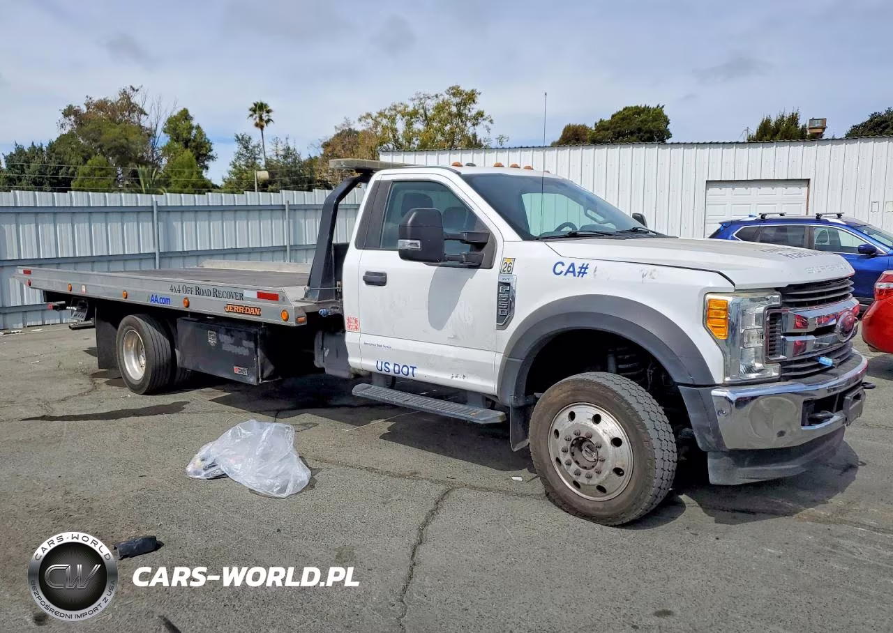 2017 Ford F550 Super - Flatbed Truck VIN:1FDUF5HT7HEC58540 - 4
