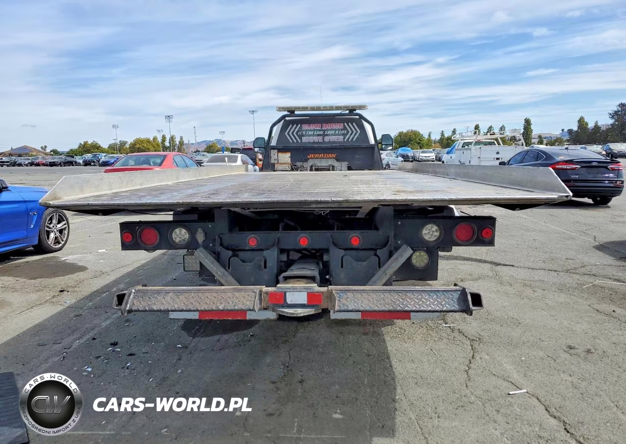 2017 Ford F550 Super - Flatbed Truck VIN:1FDUF5HT7HEC58540 - 6