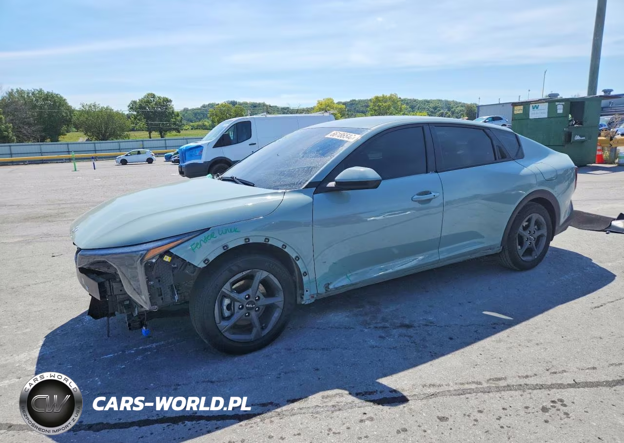 2025 Kia K4 Lxs VIN:3KPFT4DE7SE211561 - 1