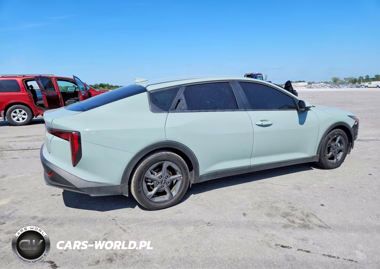 2025 Kia K4 Lxs VIN:3KPFT4DE7SE211561 - 3