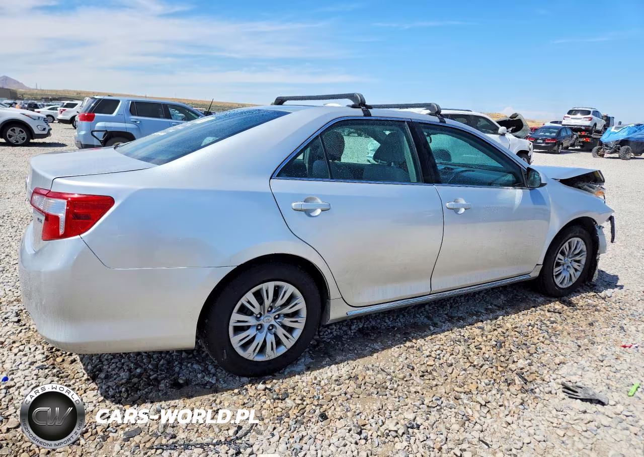 2013 Toyota Camry Le VIN:4T1BF1FK8DU240123 - 3