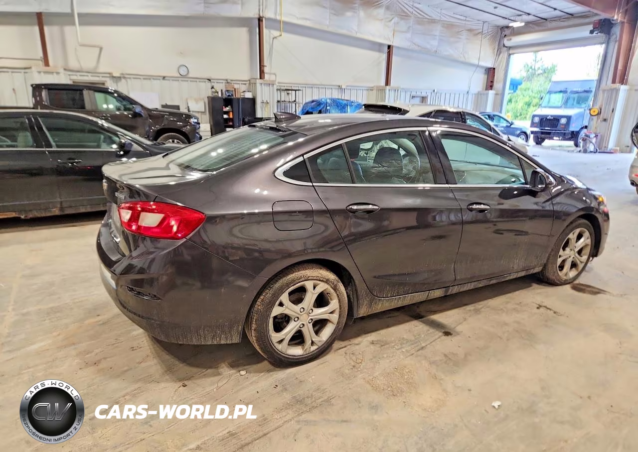 2017 Chevrolet Cruze Premier VIN:1G1BF5SM4H7248378 - 3
