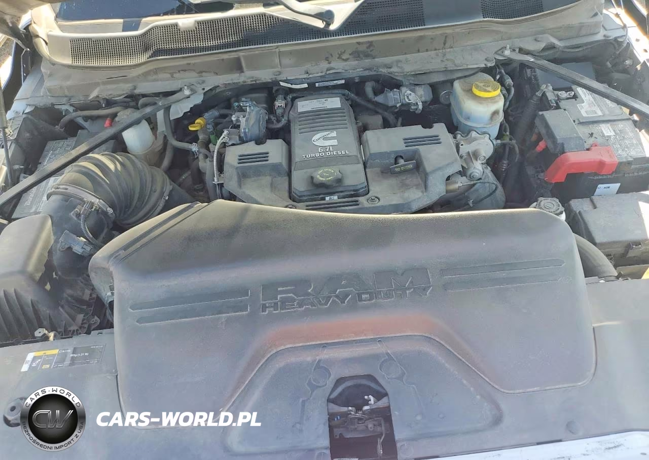 2019 Ram 2500 Laramie VIN:3C6UR5FL9KG613603 - 11