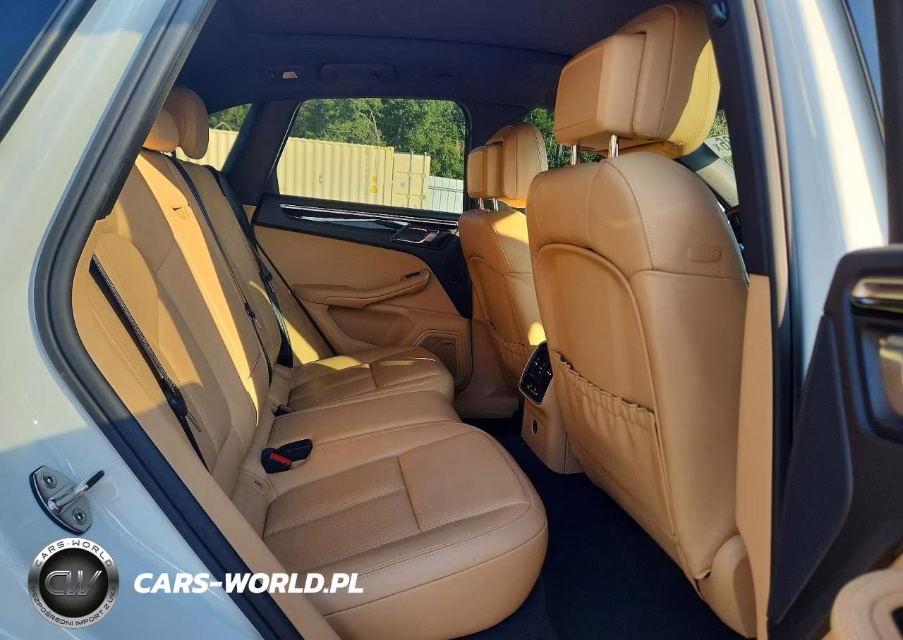 2018 Porsche Macan VIN:WP1AA2A5XJLB03688 - 11