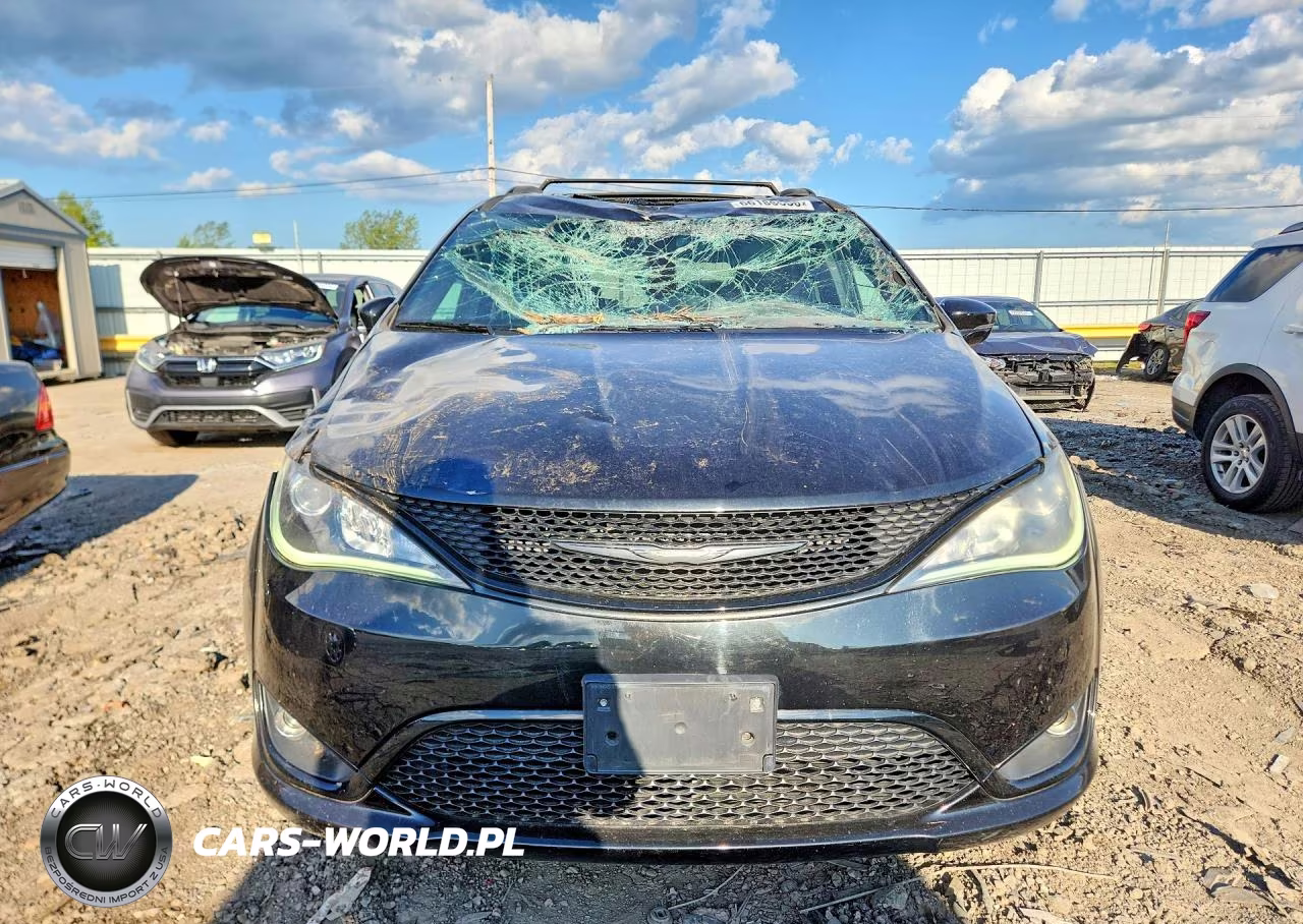 2018 Chrysler Pacifica Limited VIN:2C4RC1GG8JR289269 - 5