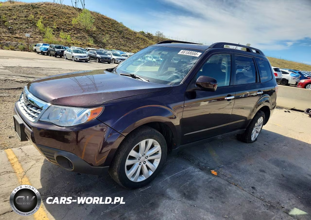 2013 Subaru Forester 2.5X Premium VIN:JF2SHADC3DH413535 - 1