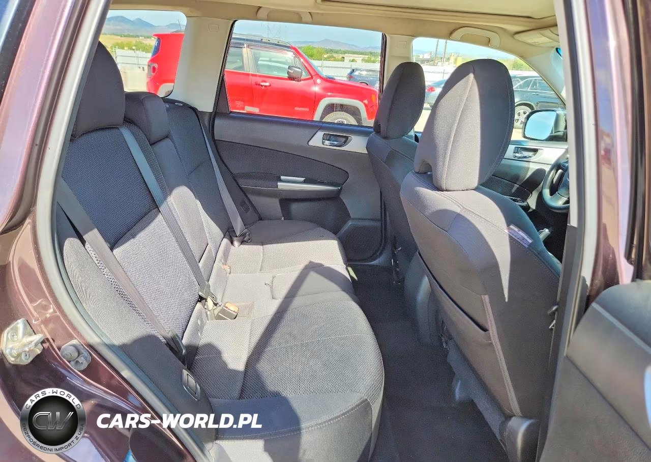 2013 Subaru Forester 2.5X Premium VIN:JF2SHADC3DH413535 - 11