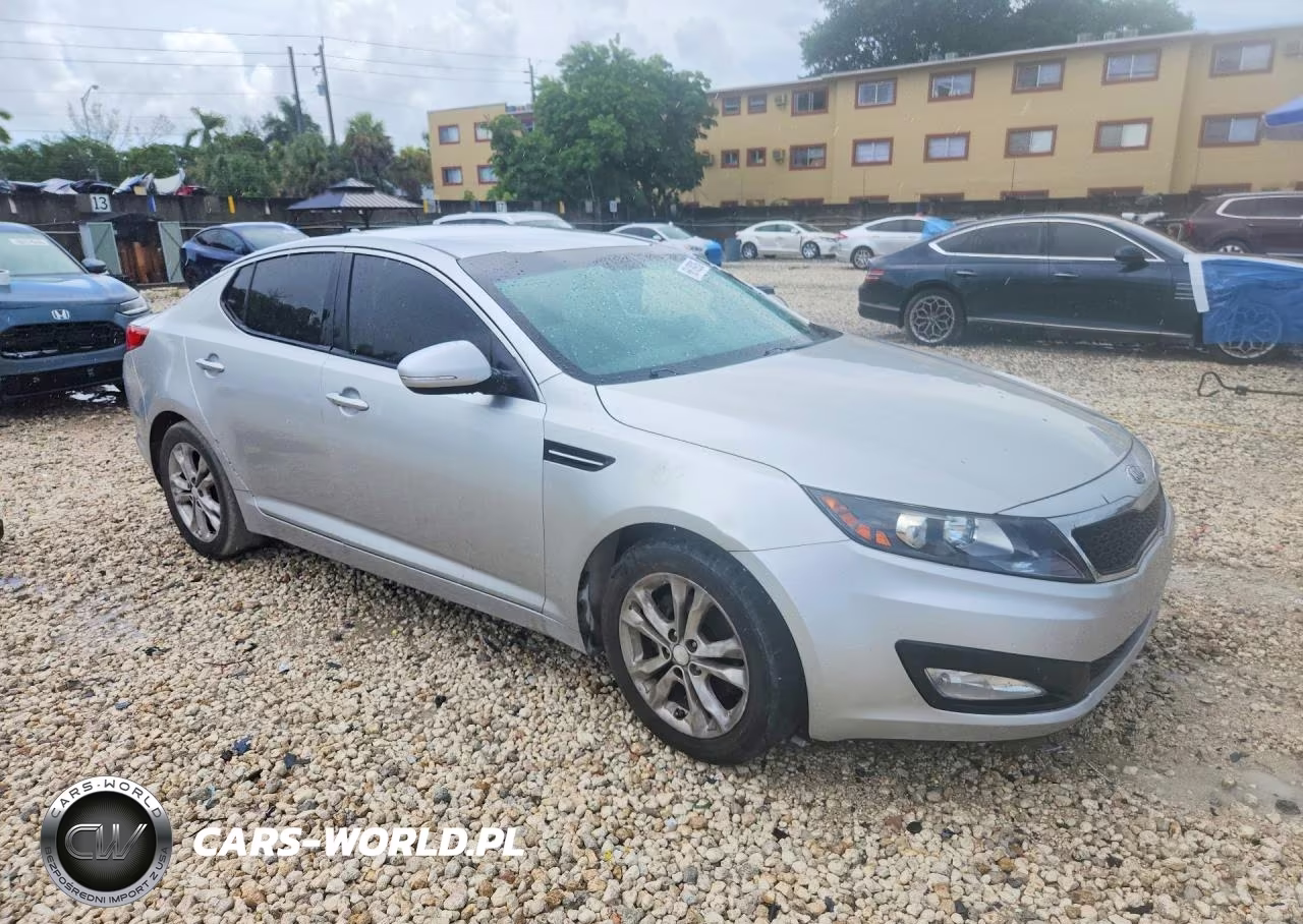 2012 Kia Optima Lx VIN:5XXGM4A77CG046627 - 4