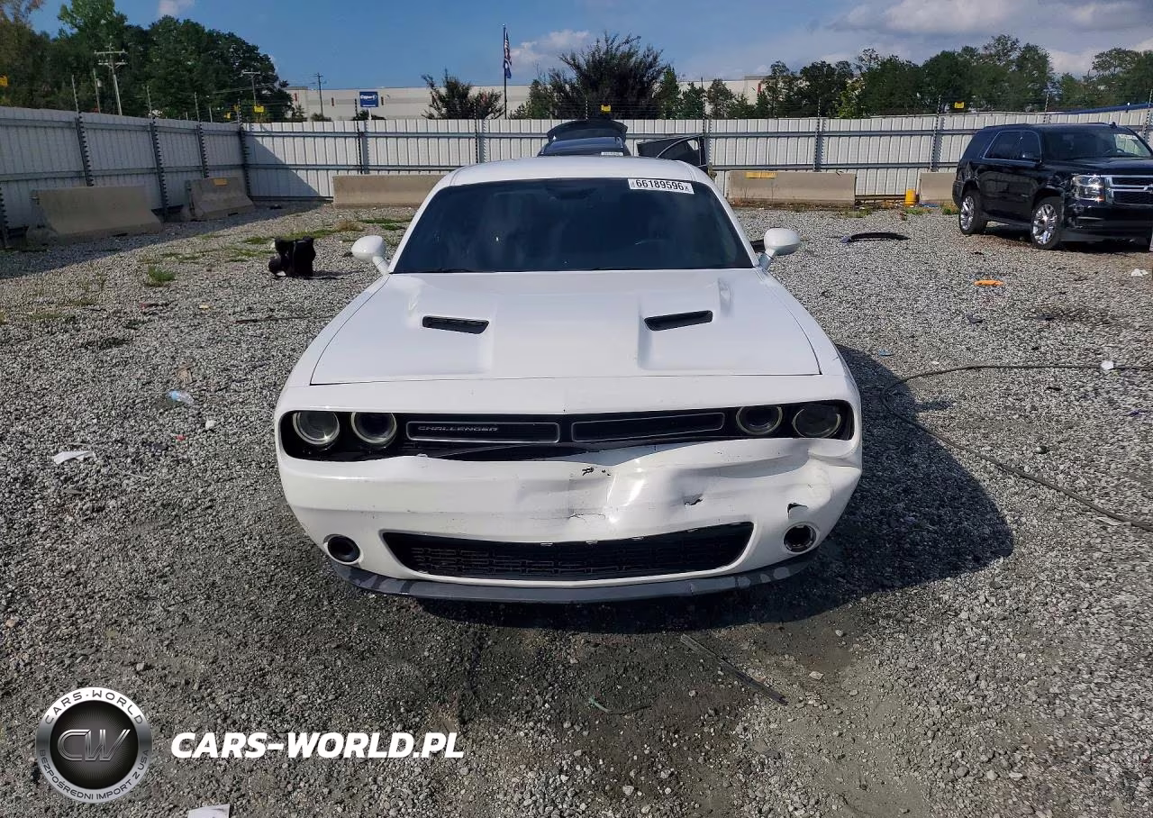 2015 Dodge Challenger Sxt VIN:2C3CDZAG4FH811049 - 5