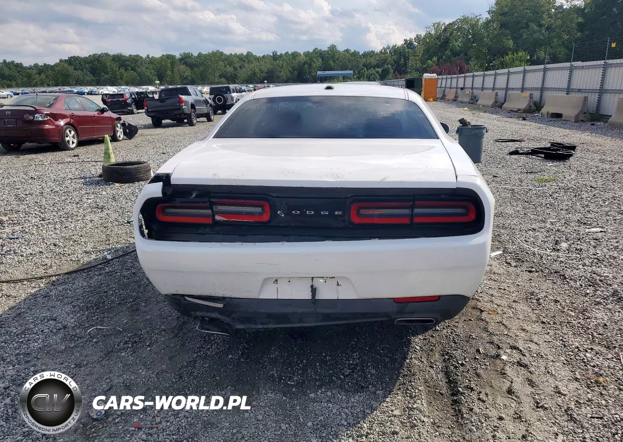 2015 Dodge Challenger Sxt VIN:2C3CDZAG4FH811049 - 6