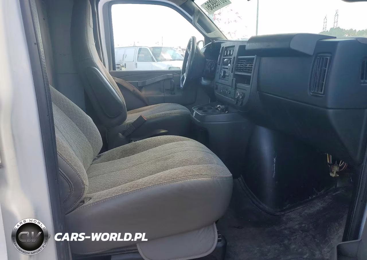 2019 Chevrolet Express G2500 VIN:1GCWGAFG1K1150311 - 7