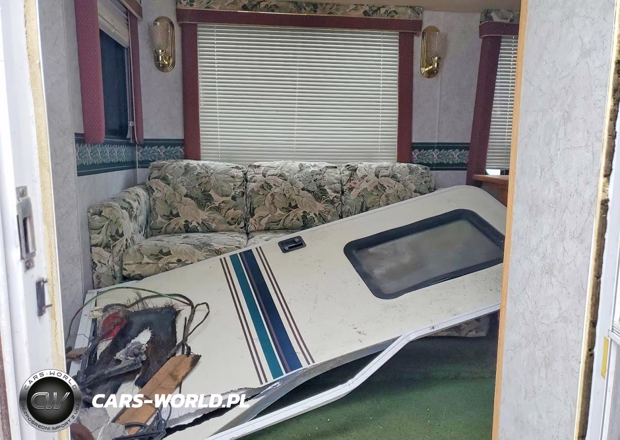 1999 Holiday Rambler Aluma Lite Camper VIN:1KB181L25XE105894 - 6