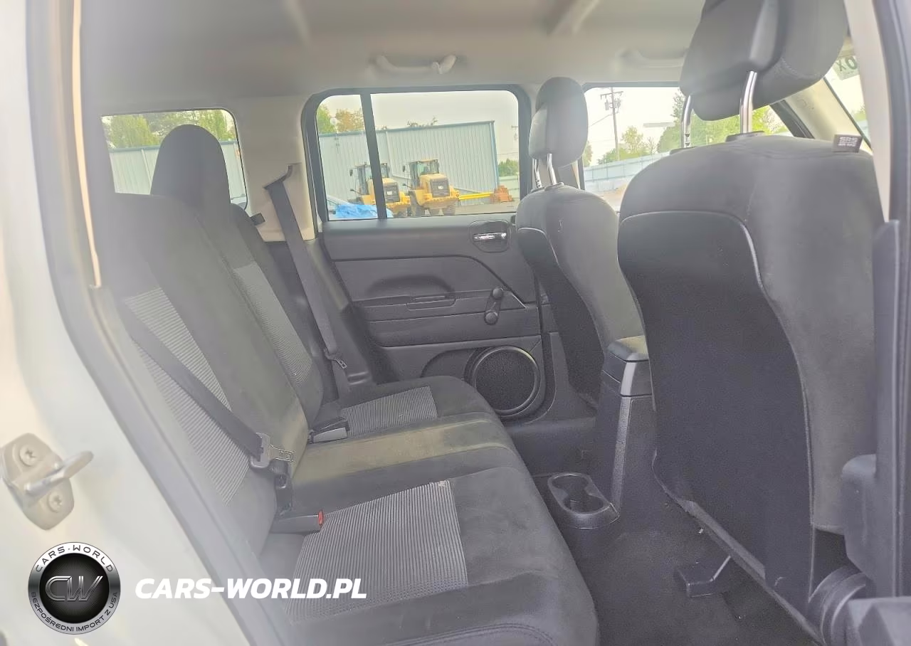 2015 Jeep Patriot Sport VIN:1C4NJRBB1FD324758 - 10