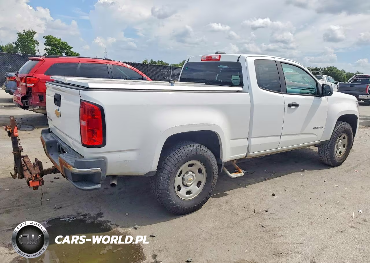 2019 Chevrolet Colorado VIN:1GCHSBEA4K1145226 - 3