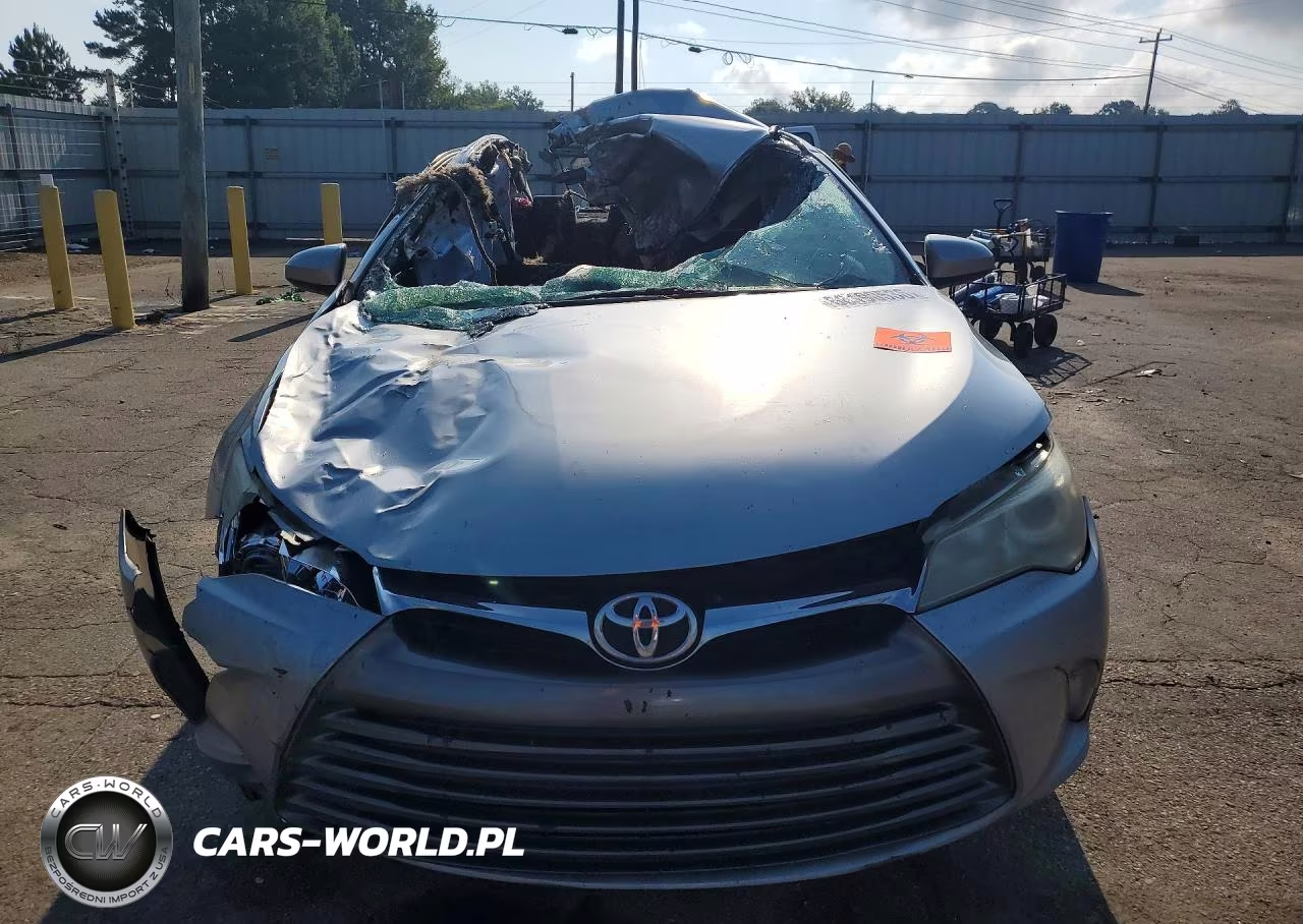 2016 Toyota Camry Le VIN:4T1BF1FK1GU576023 - 5