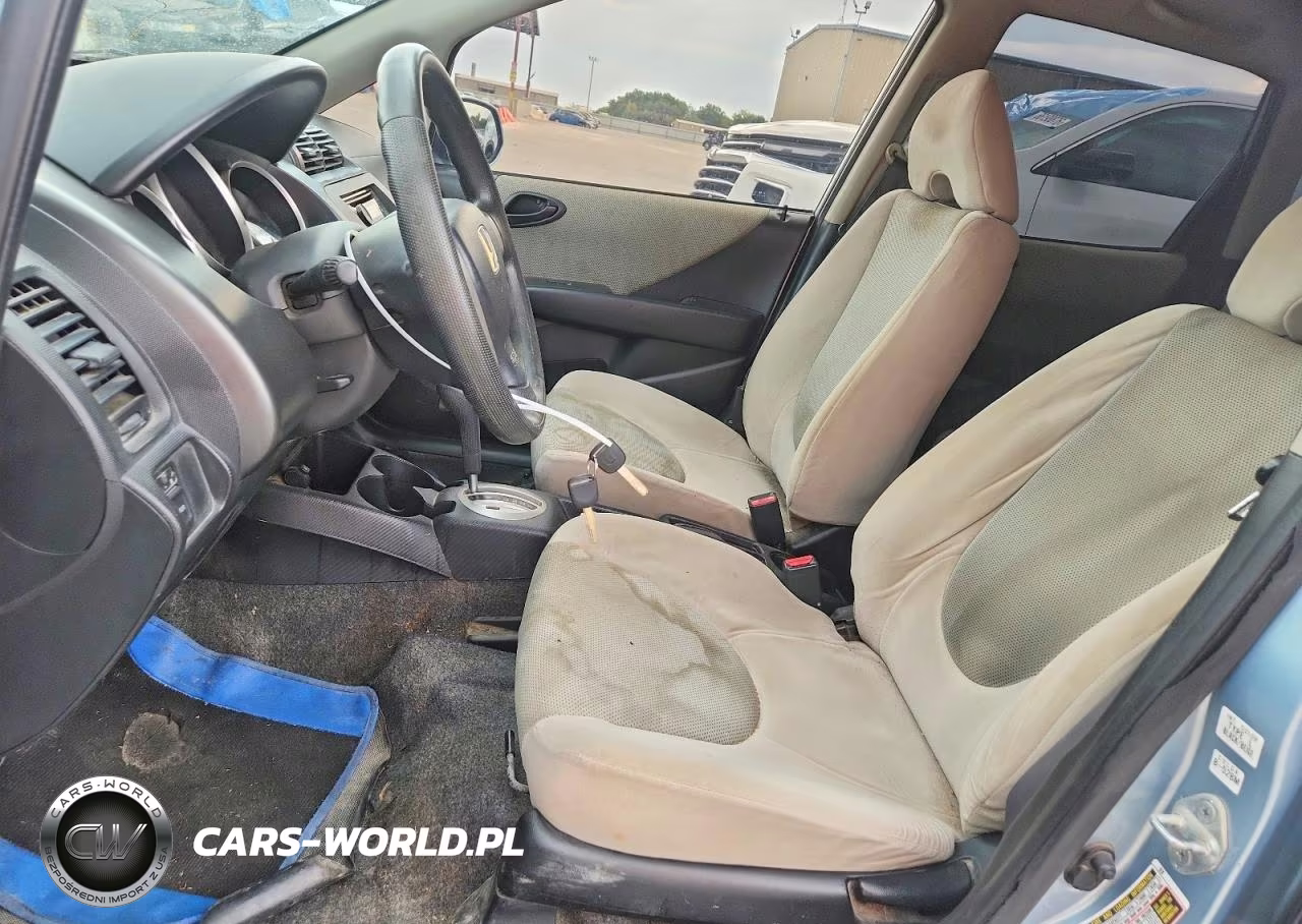 2007 Honda Fit VIN:JHMGD38457S014002 - 7