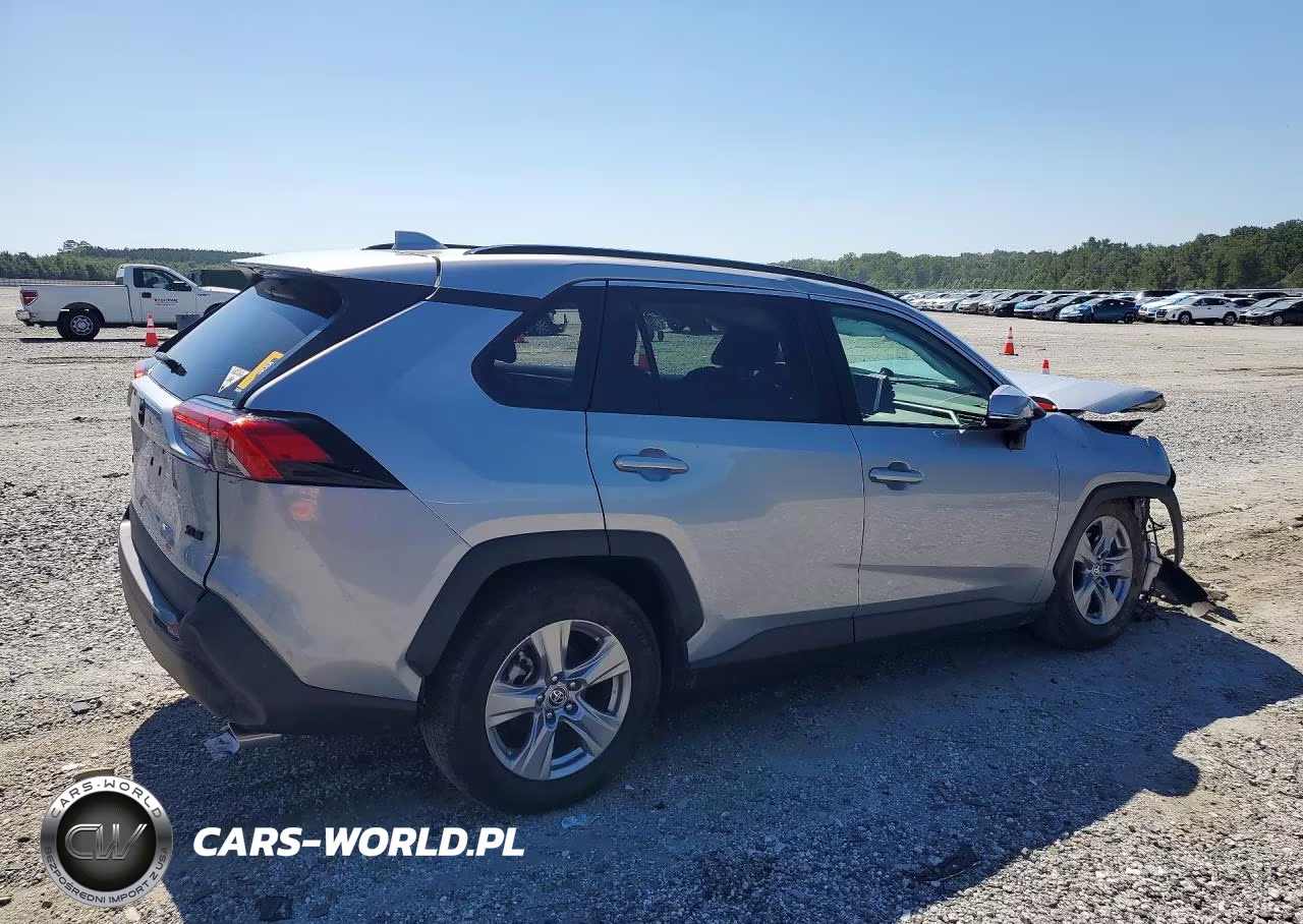 2023 Toyota Rav4 Xle VIN:2T3W1RFVXPW240953 - 3
