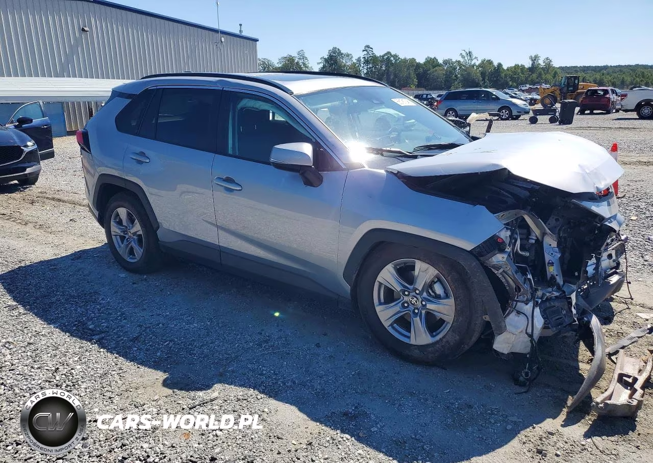 2023 Toyota Rav4 Xle VIN:2T3W1RFVXPW240953 - 4