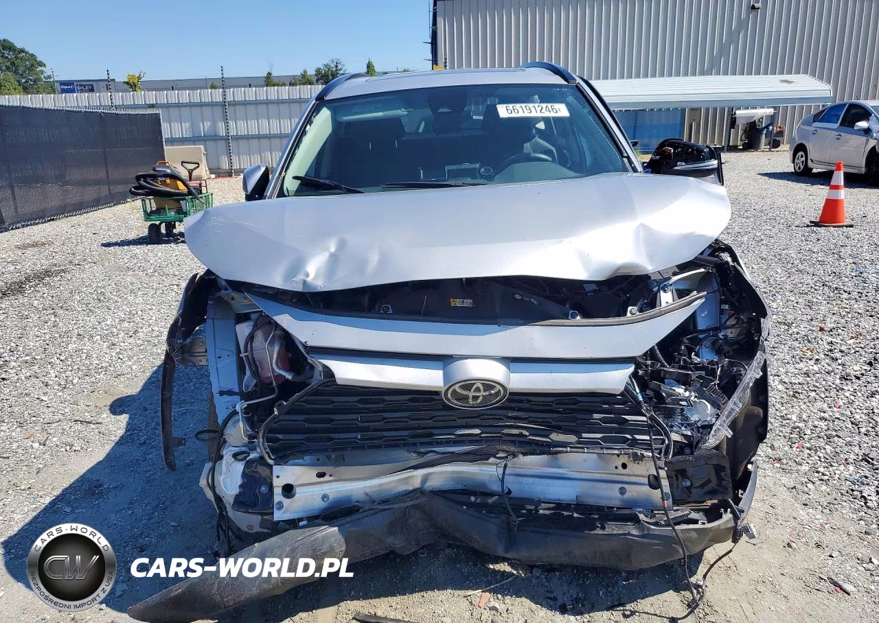 2023 Toyota Rav4 Xle VIN:2T3W1RFVXPW240953 - 5