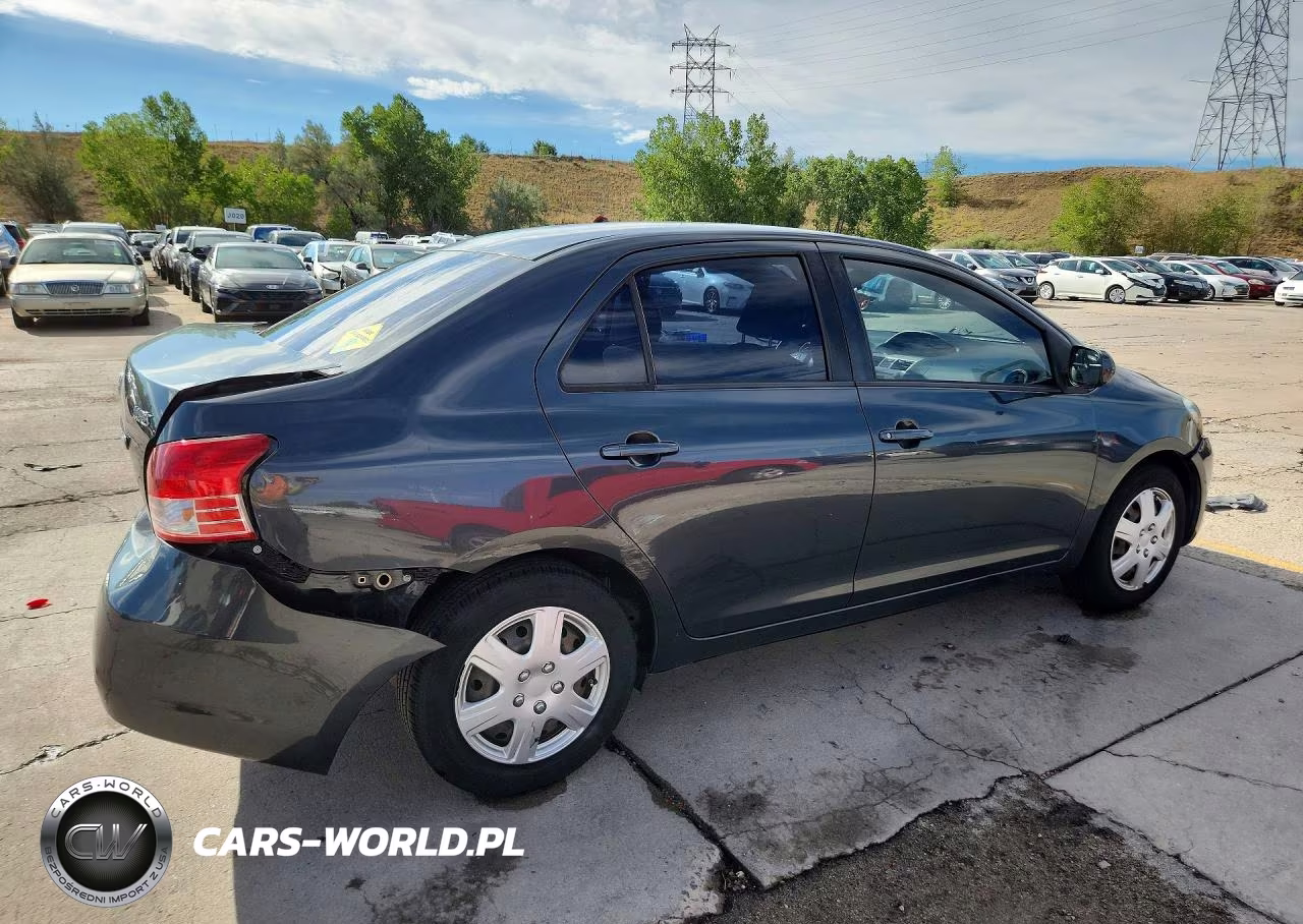 2009 Toyota Yaris Base VIN:JTDBT903X91352198 - 3