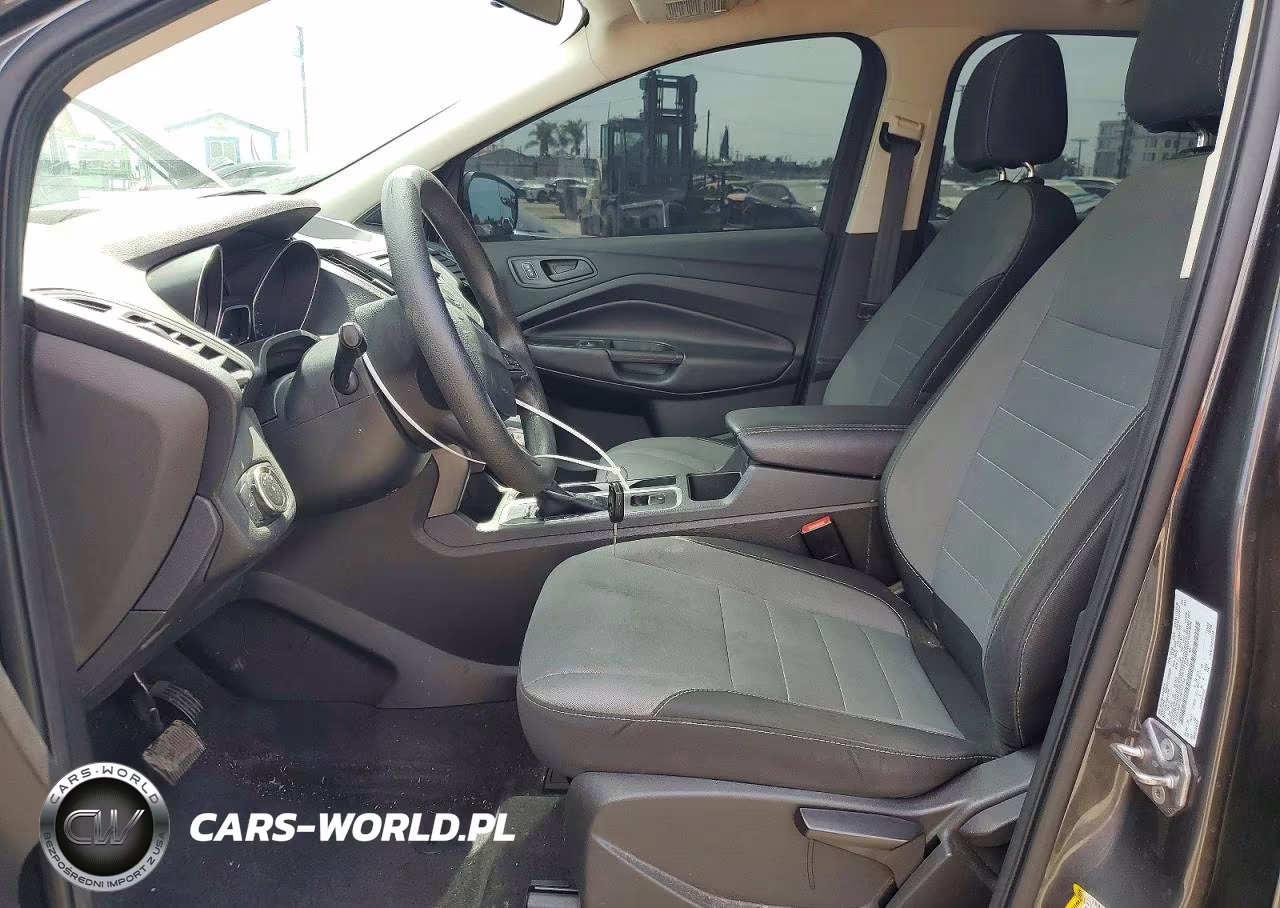 2017 Ford Escape S VIN:1FMCU0F72HUC67114 - 7