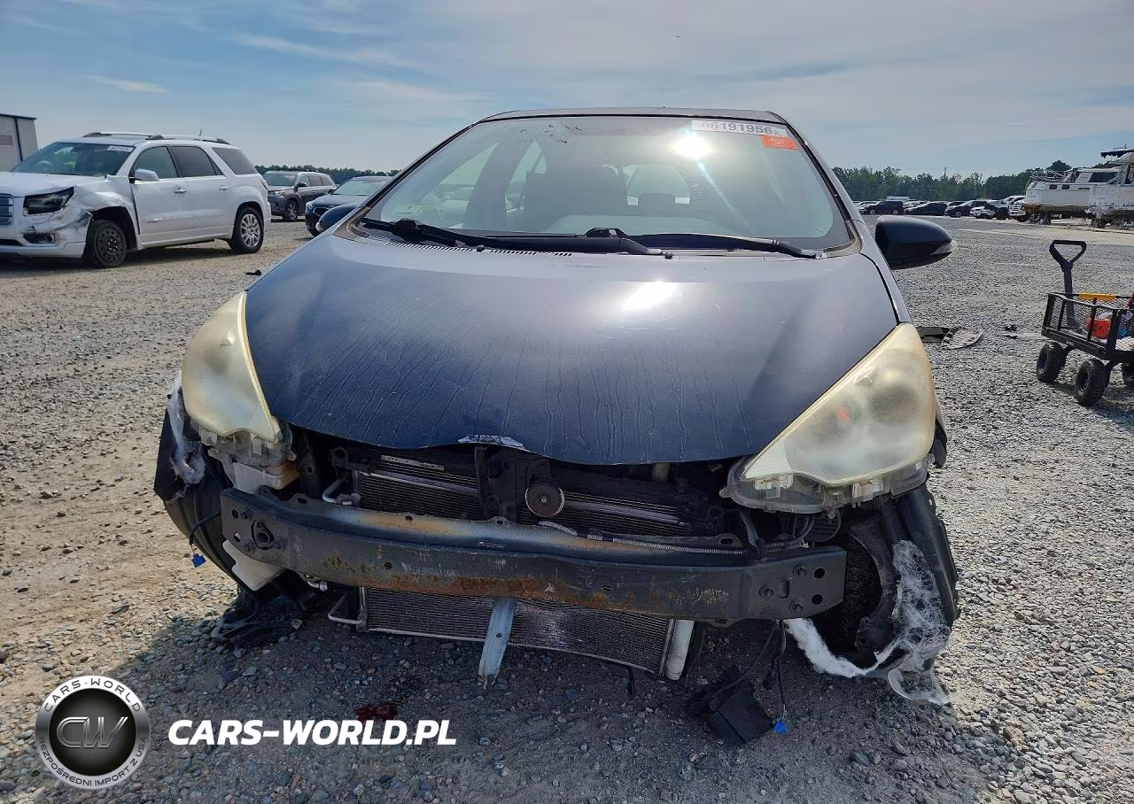 2012 Toyota Prius C Three VIN:JTDKDTB37C1023571 - 5