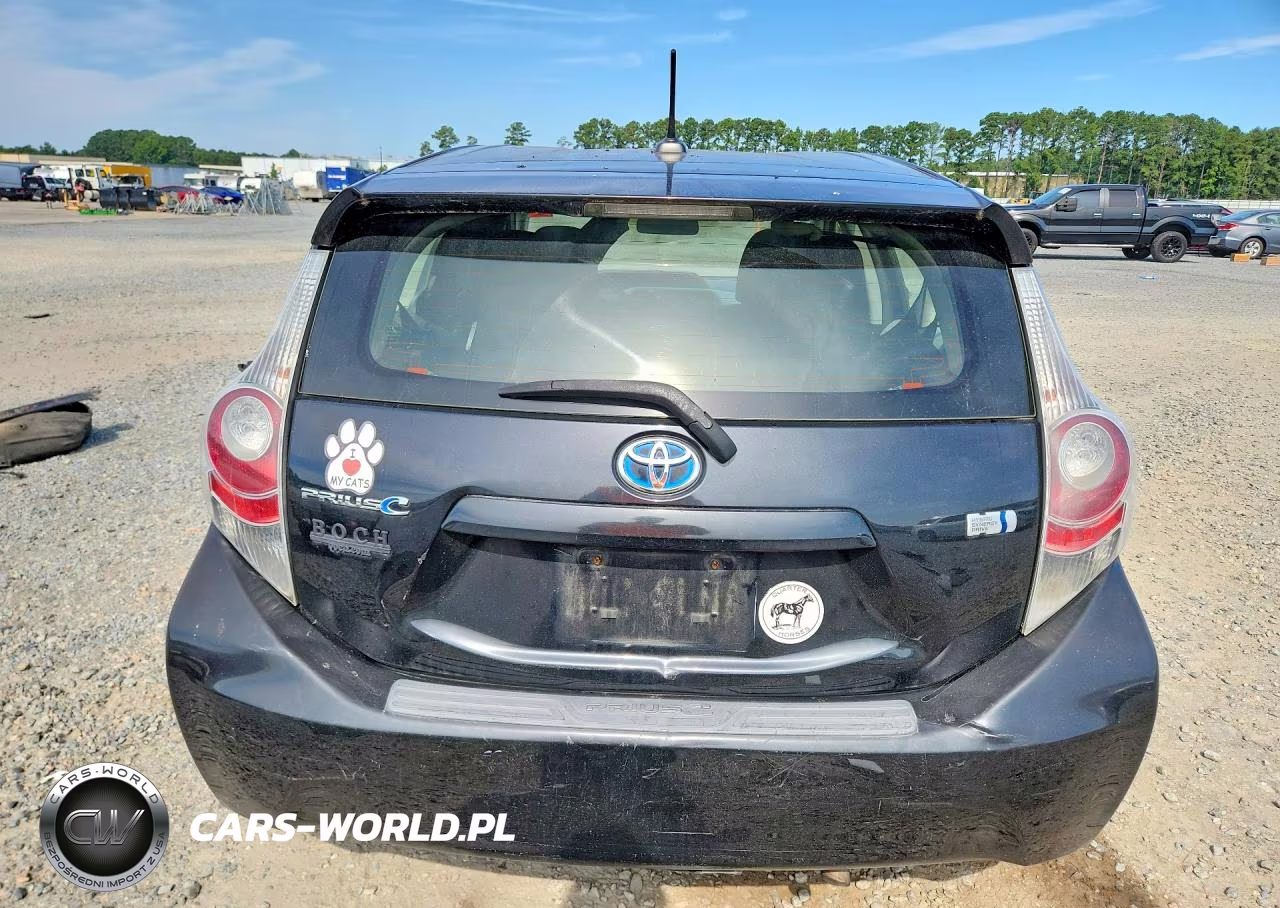 2012 Toyota Prius C Three VIN:JTDKDTB37C1023571 - 6