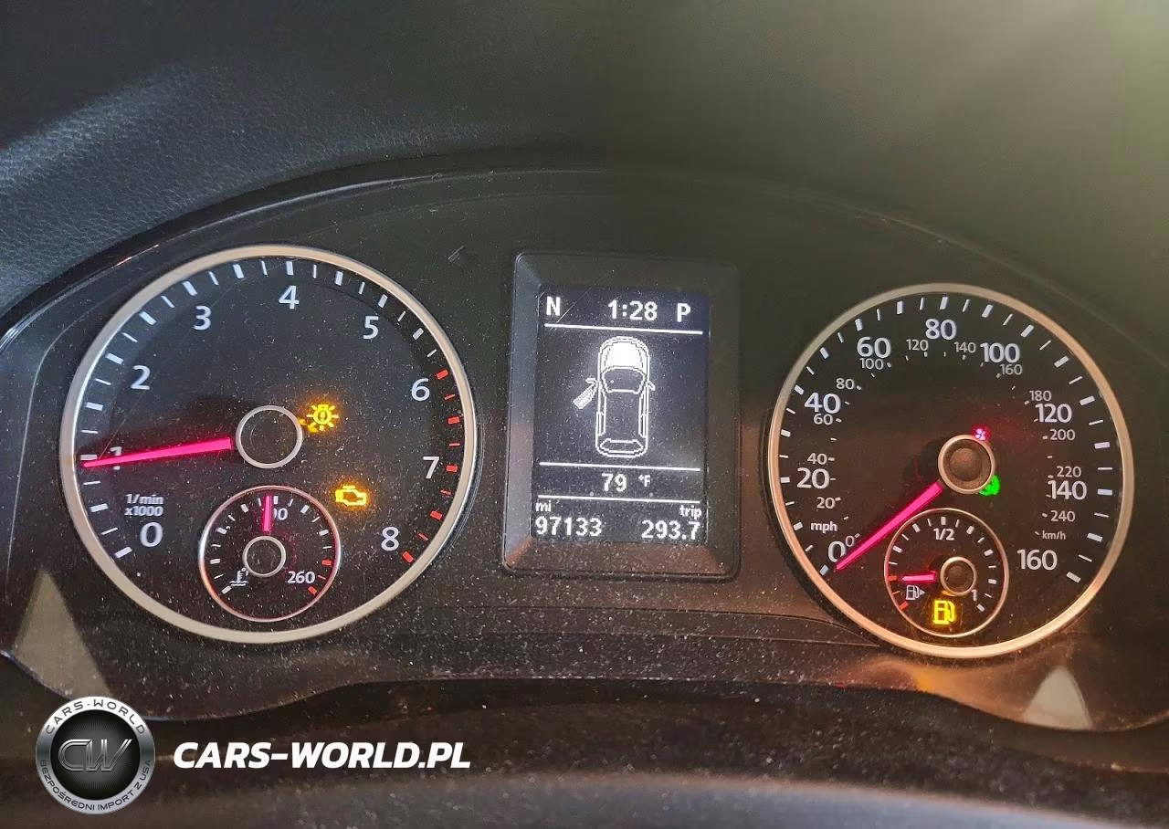 2015 Volkswagen Tiguan S VIN:WVGAV7AX6FW566403 - 9