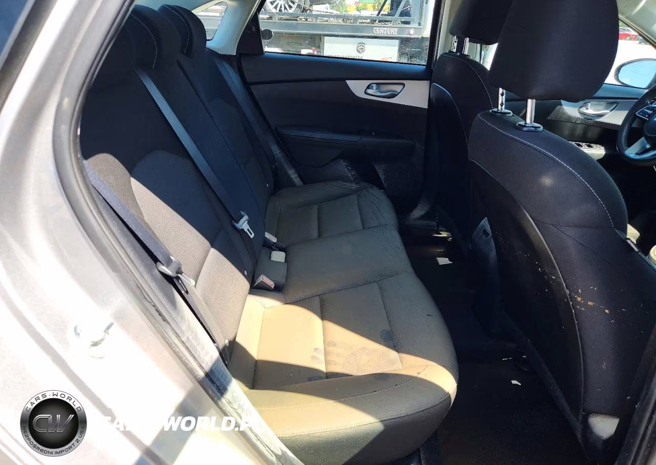 2023 Kia Forte Lxs VIN:3KPF24AD0PE605120 - 10
