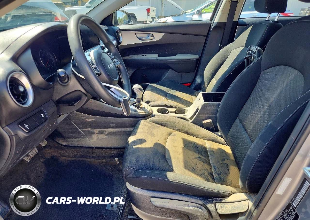 2023 Kia Forte Lxs VIN:3KPF24AD0PE605120 - 7