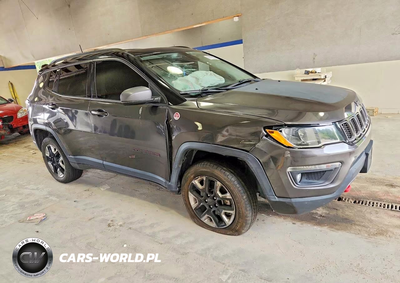 2018 Jeep Compass Trailhawk VIN:3C4NJDDB4JT457159 - 4