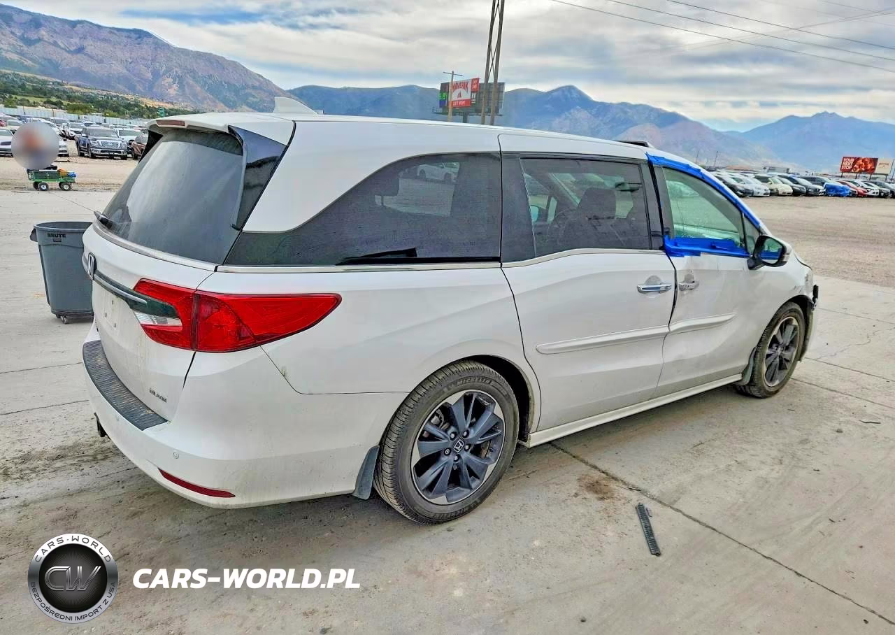 2023 Honda Odyssey Elite VIN:5FNRL6H95PB028523 - 3