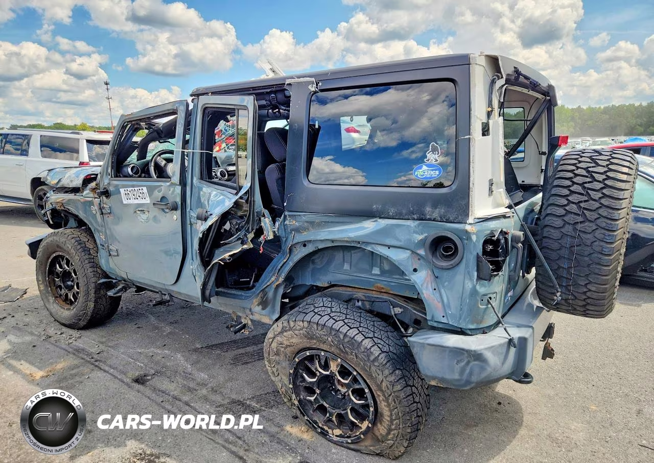 2015 Jeep Wrangler Unlimited Sahara VIN:1C4BJWEG5FL546024 - 2